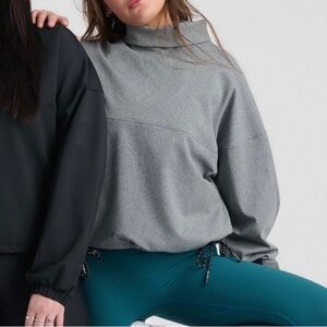 Oraki crop Wanderlust gray long sleeve drawstring size xxl